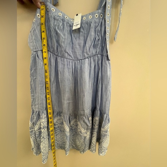 NWT Mi Ami for Francesca’s Eyelet Strap Slembroide Dress - Picture 8 of 9